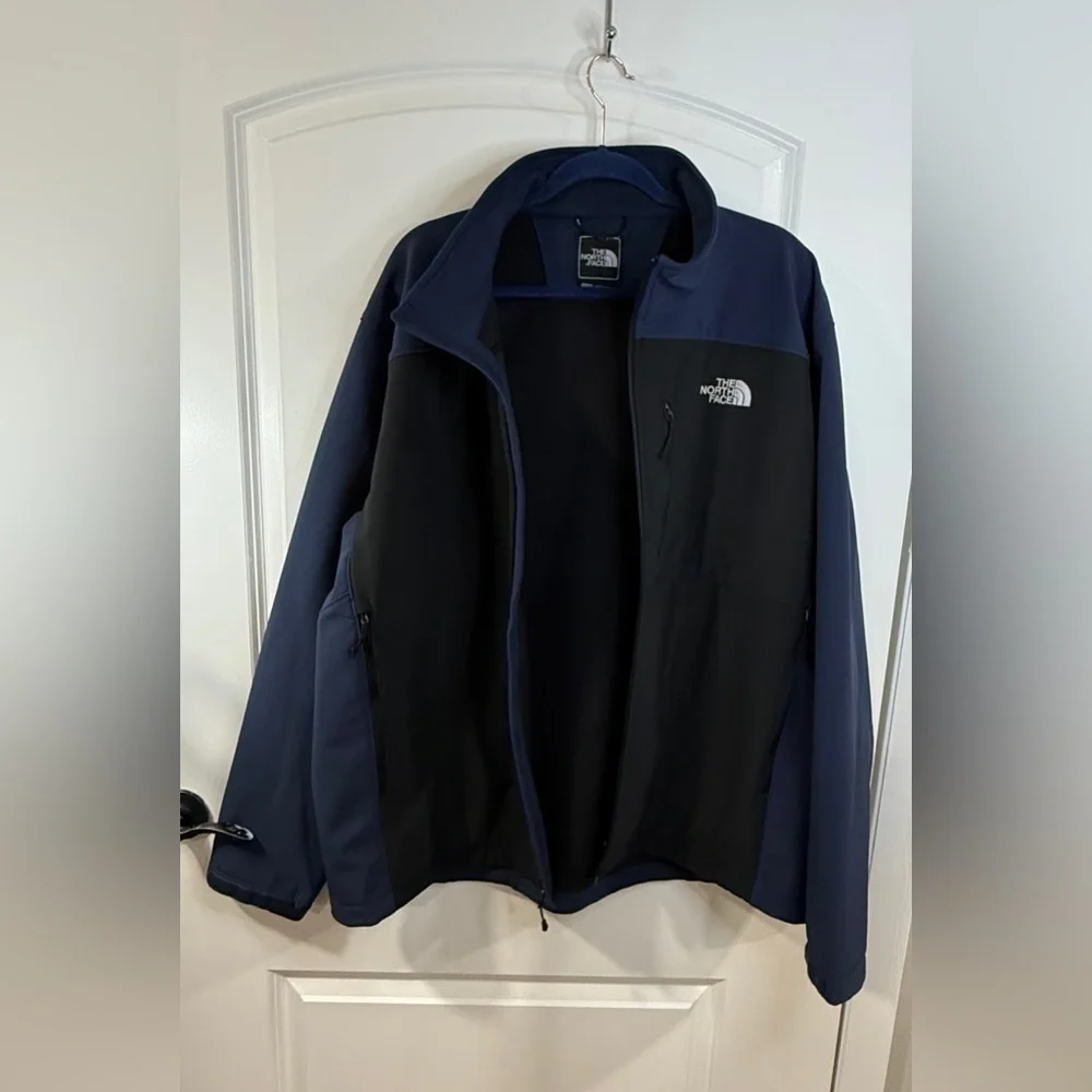 The North Face Men’s XXL Navy Black Softshell Jacket Full Zip Fleece